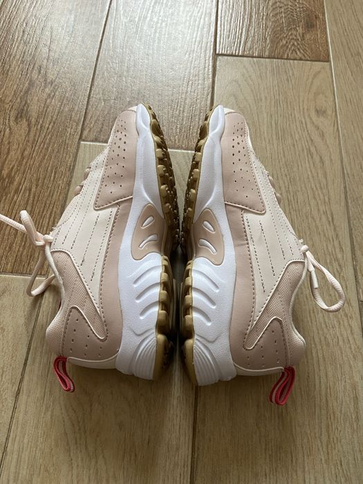 Маратонки Като нови Reebok номер 35 за 45лв.