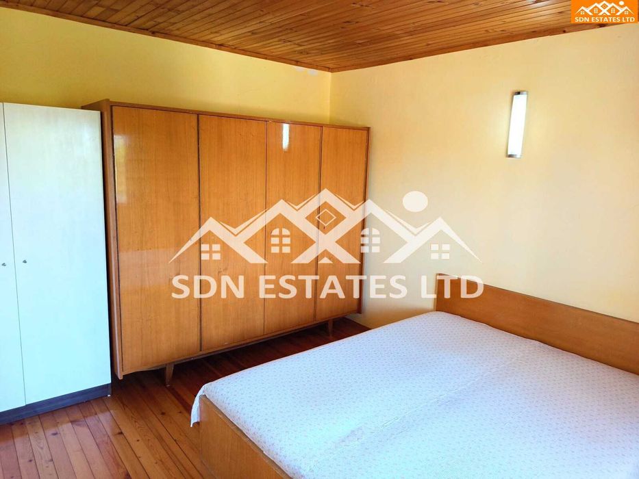 ЕКСКЛУЗИВНО! Двуетажна къща с двор в село Долно Изворово