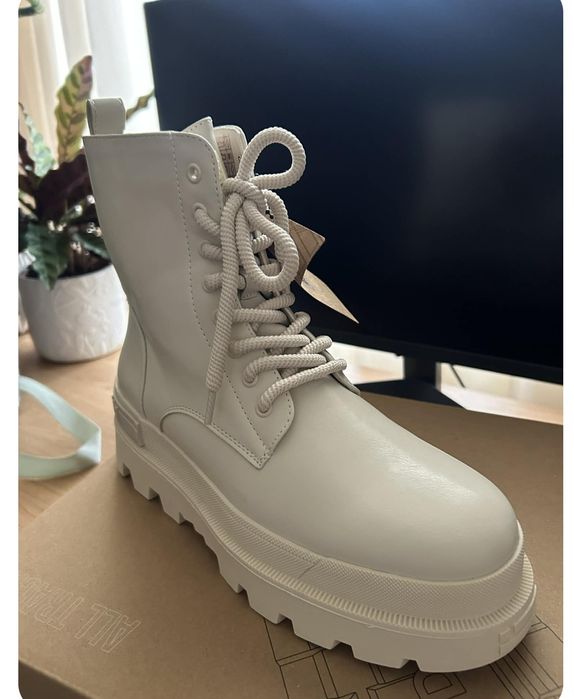 Оригинални ботуши