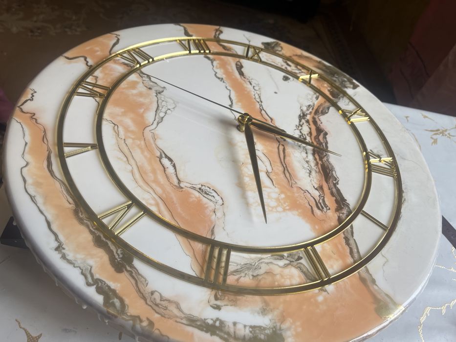 Продам часы из эпоксидной смолы