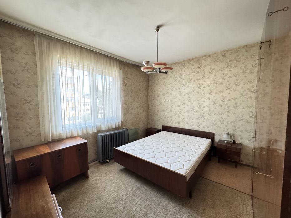 Продава апартамент две стаи и кухня в гр. Казанлък