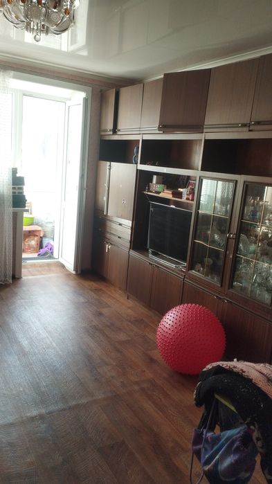 Отдам в добрые руки стенку