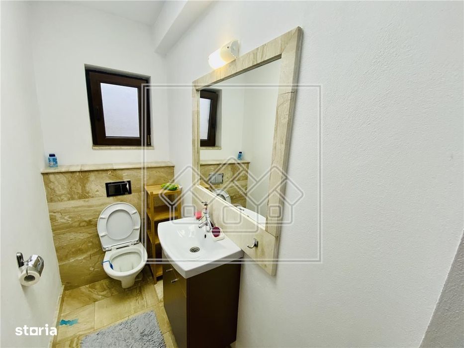 Apartament cu 3 camere si balcon mare, la cheie, terasa mare