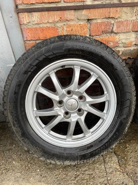 Продам комплект диски с резиной