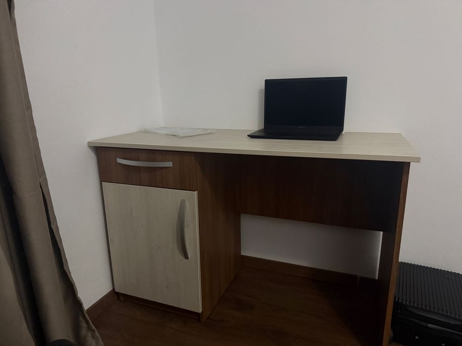 Vand mobilier din Mdf.