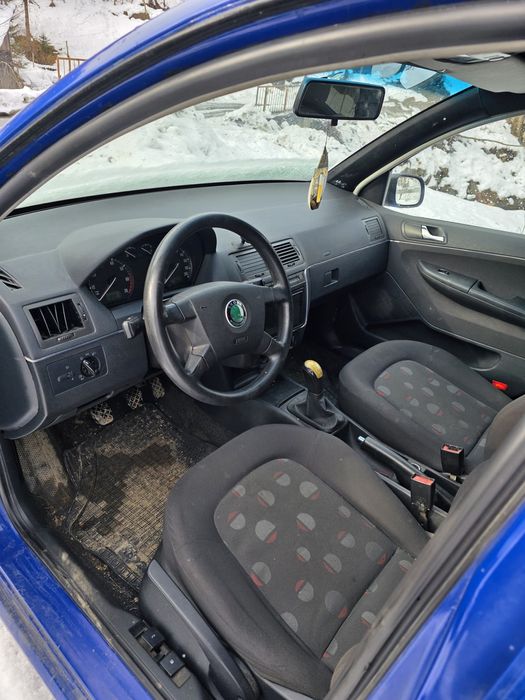 Vând skoda fabia 1   1.4 benzină