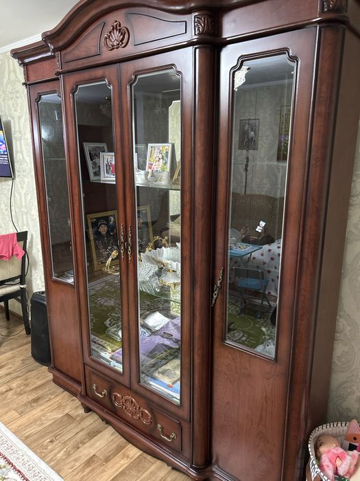 Сервант для гостиной