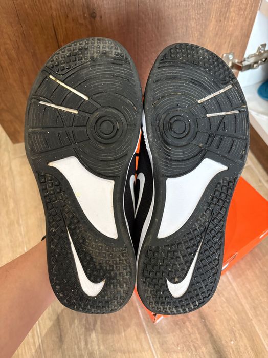 Nike Omni Multi-Court 38 номер
