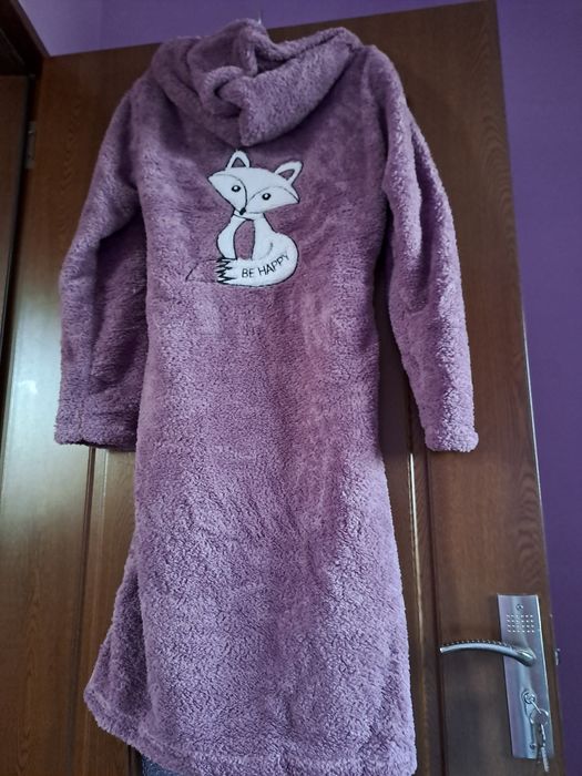 Vând Halat Dama Pufos Mărimea XL Nou