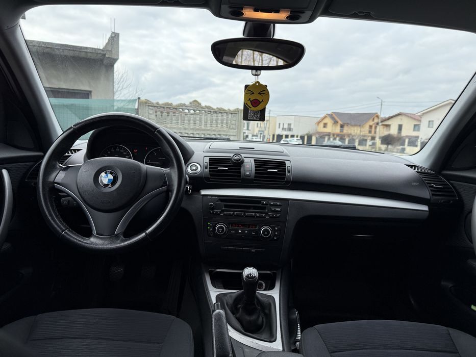 Vand BMW Seria 1.   •2010•   2.0d