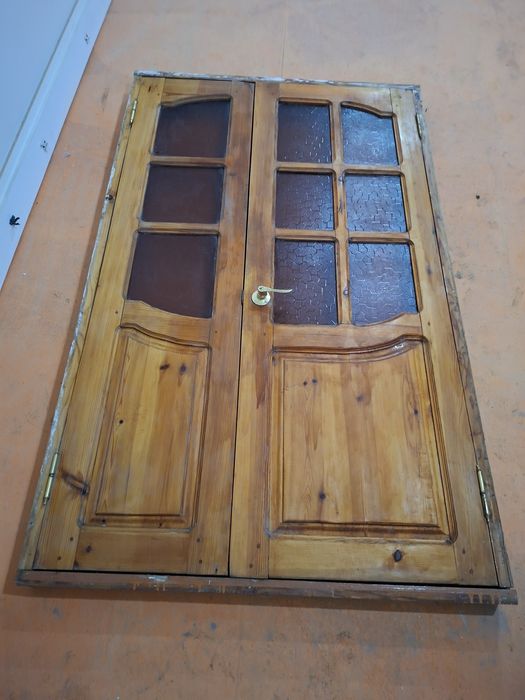 Продам деревянные двери