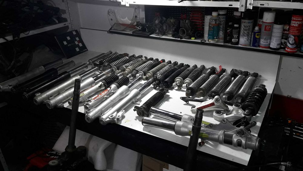 Piaggio Gilera Vespa Aprilia Derbi Peugeot Malaguti Скутери на части