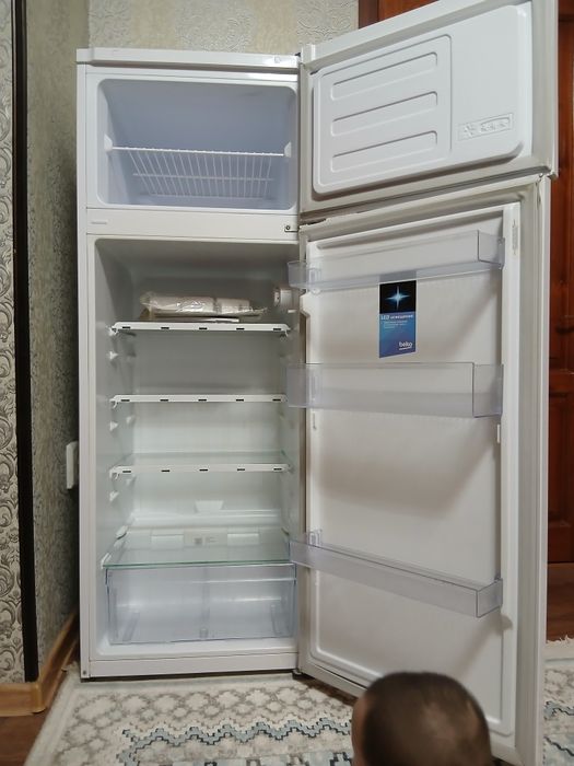 Продается холодильник !!!