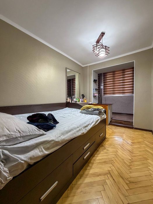 Продается 2х комнатная квартира кирпич Новомосковская Кафе вечер