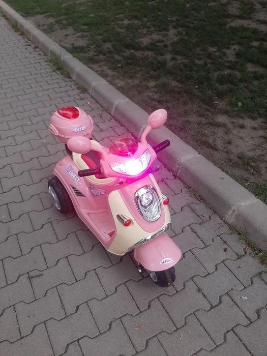 Motocicleta electrica copii fete roz Lively