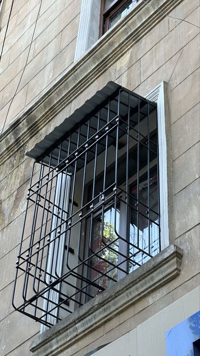 Darvoza naves reshotka perela kazerok kaletka