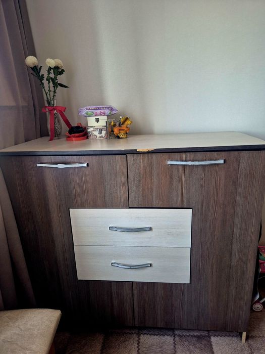 Продам встроенный шкаф и комод