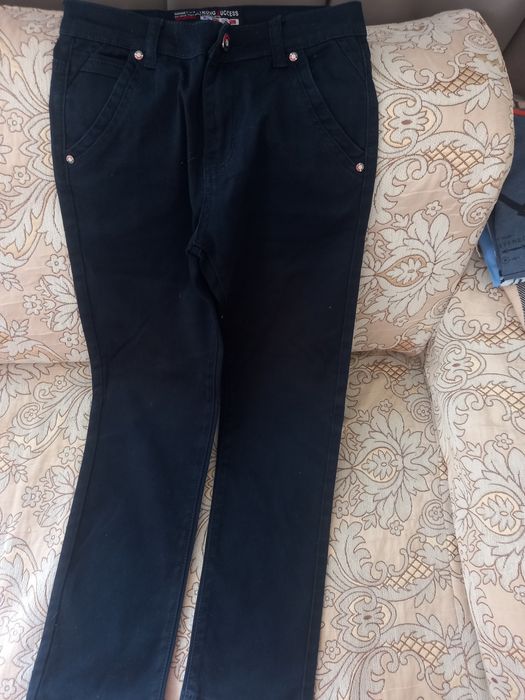 Продам мальчиковые джинсы