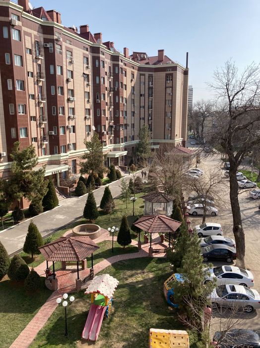 3/4/7 комнатная квартира на Алайском с мебелью