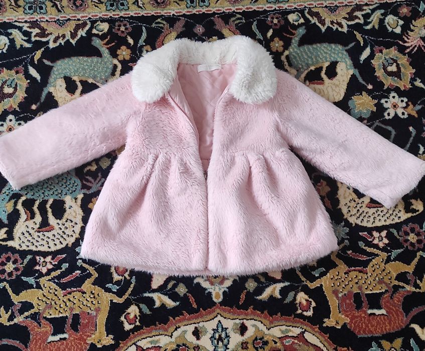 Blanita roz fetita  4 ani