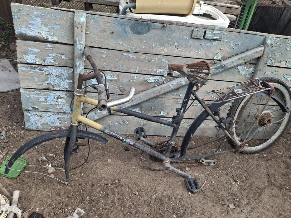 Продам на запчасти велосипеды