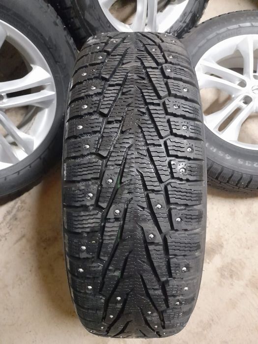 Резина Nokian с дисками (шипованная)