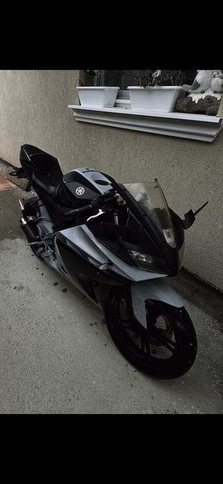 Yamaha YZF 125 r