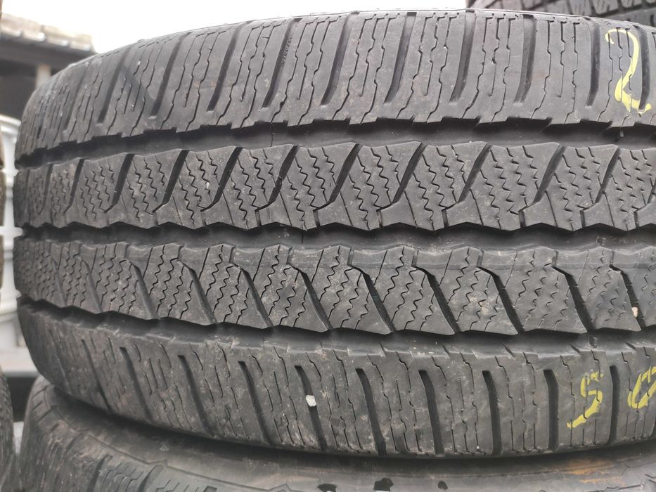 4бр Зимни гуми 225 55 17 С - Continental