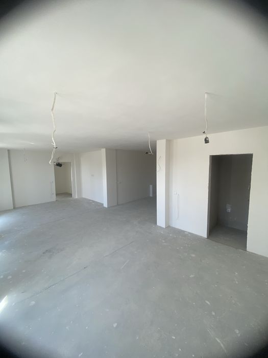 Продава се Четиристаен апартамент в Варна, м-т Св. Никола - 192 кв.м за 1823 €/кв.м - Снимка #8