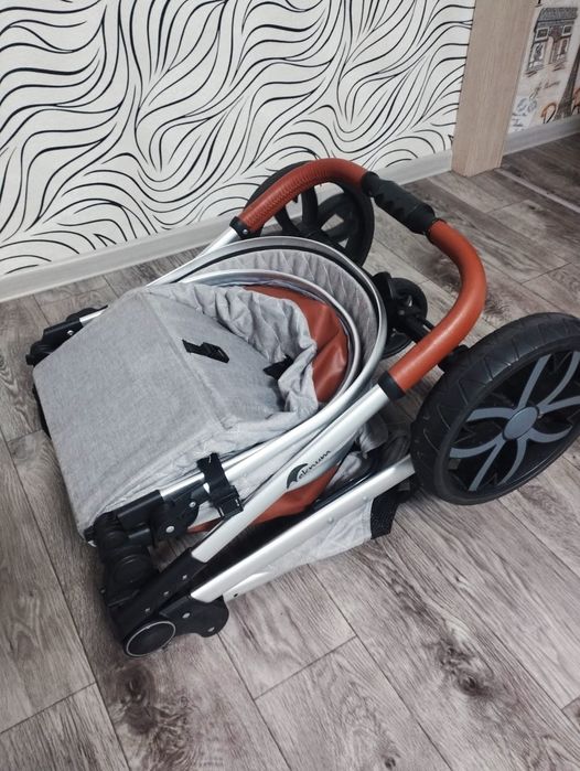 Продам коляску .