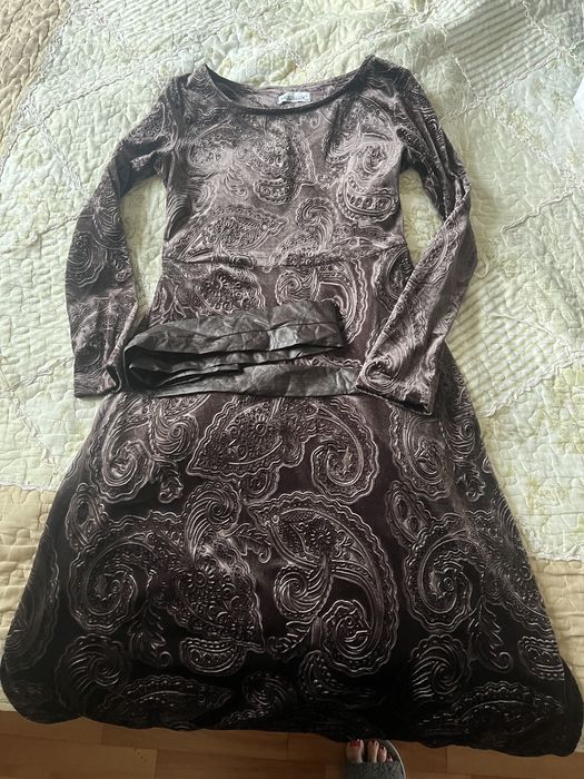 Платье 46 размер за 2000 тг