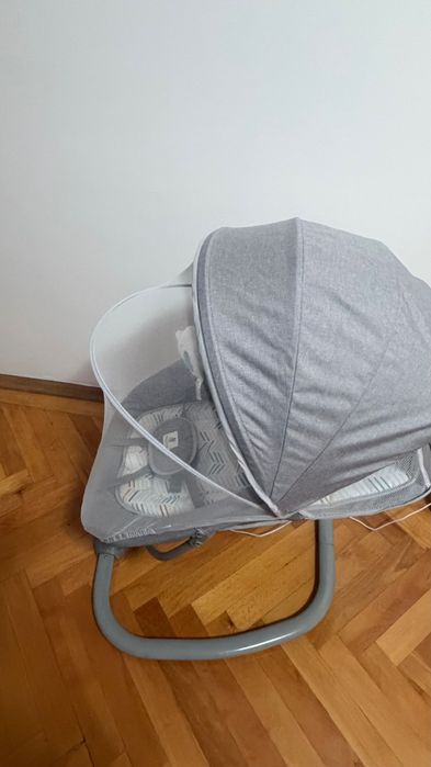 Balansoar electric Mastela cu plasa anti-insecte,stare foarte buna
