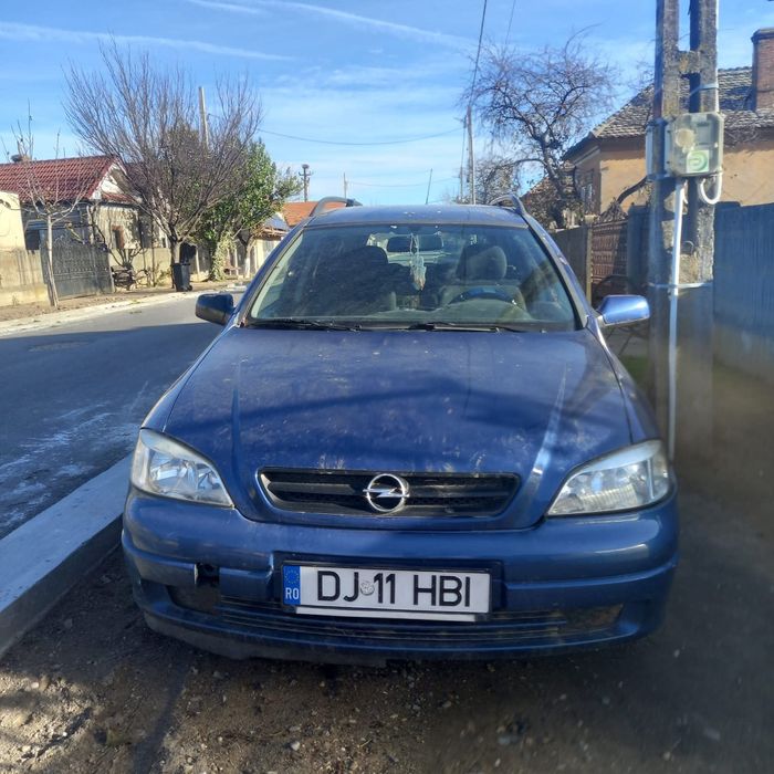 Opel astra motor 1,6 benzina merge bine acte la zi anul 2001