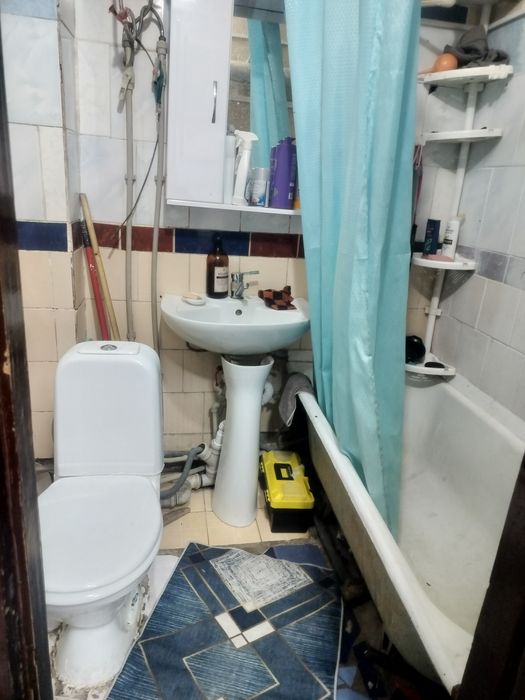 Продам в приватизированом общежитие