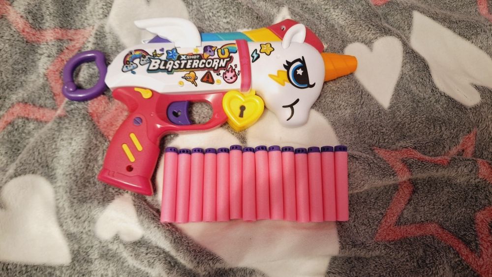 X Shot Бластер еднорог с меки стрели Blastercorn