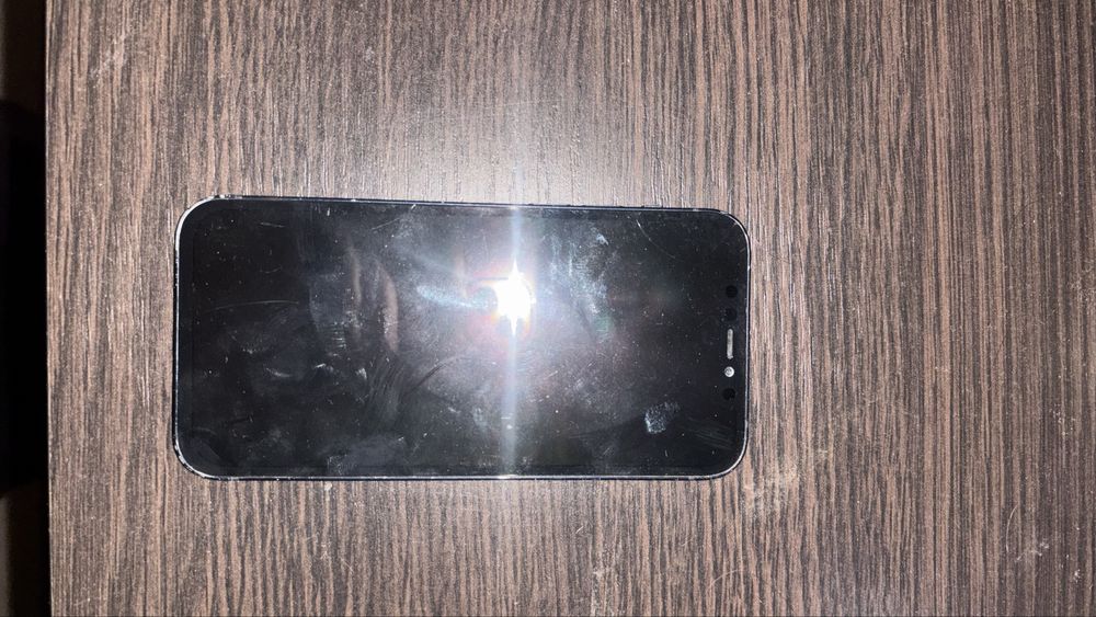 12 айфон, полностью рабочий