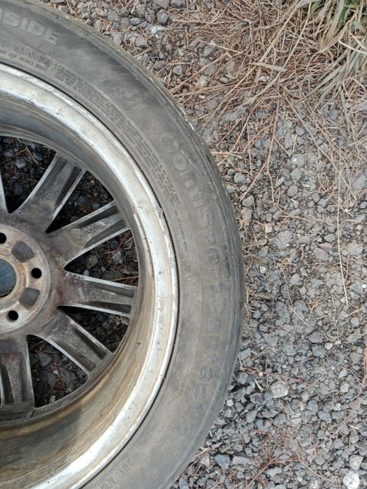 Продам одно колесо с диском