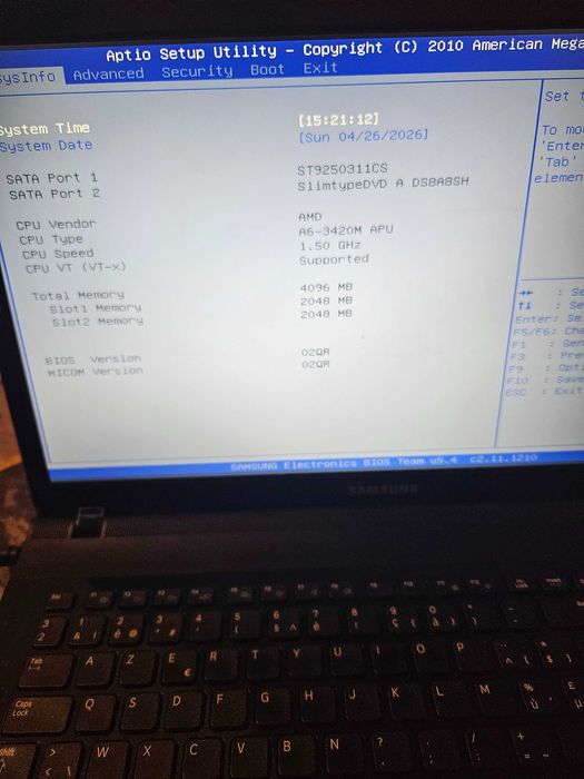 Vand laptop de buget,pentru nepretentiosi