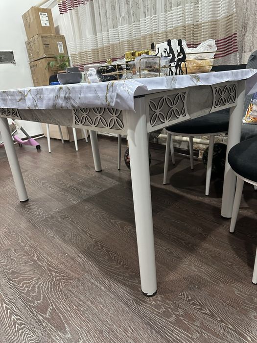 Кухонный стол продам