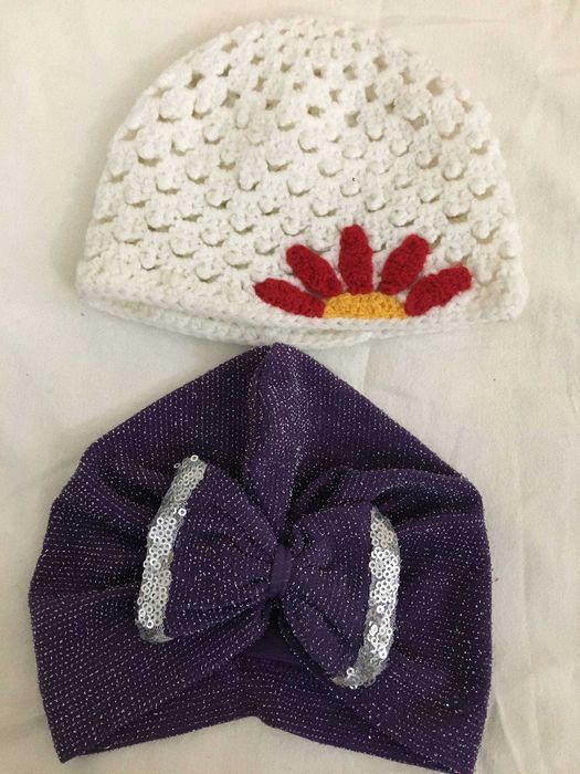 set caciula crosetata si turban elegant 1-2 ani