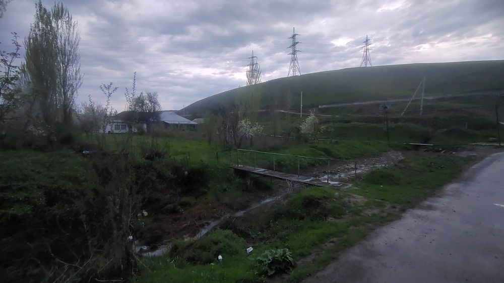 Продается дом  недалеко от Платины