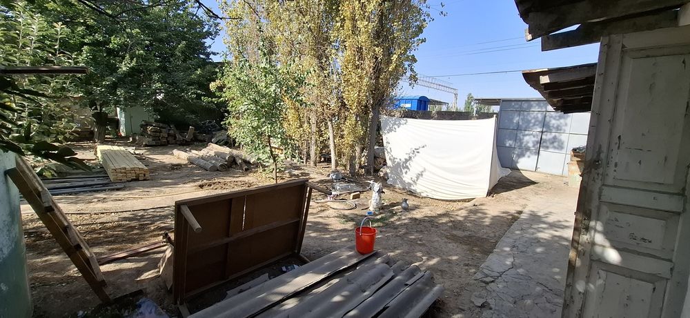 Yer! Sotiladi nazarbek stansiya kochasi uy,biznes,uchun zor joy