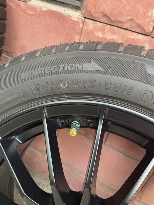 Продаю диски с шинами Lassa Multiways2