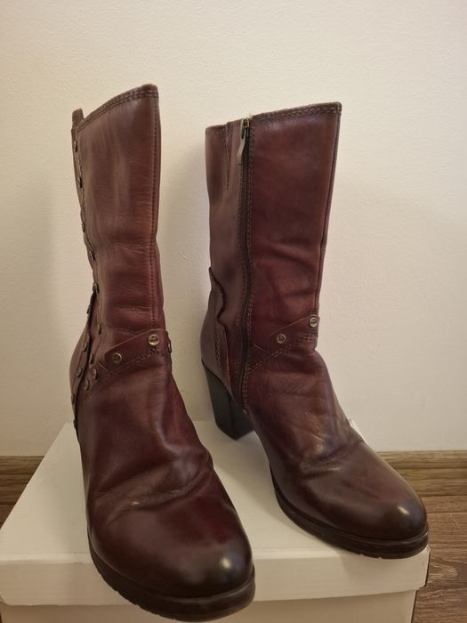 Ghete din piele bordo cu capse decorative, mărimea 40