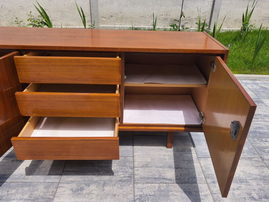Vintage servanta/ comoda/ dulap TV din furnier de cireş confectiinată de meşter tâmplar