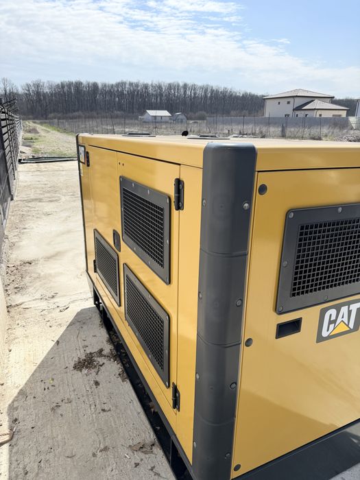 Generator Caterpillar 65kVA DE65E0 112 ore diesel CAT silent