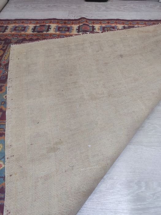 Продам ковер бу размер 1.5*2мм