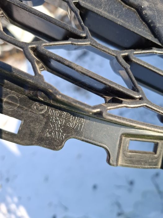 Grila superioara radiator, capac airbag volan Mazda 3 2019 -2023