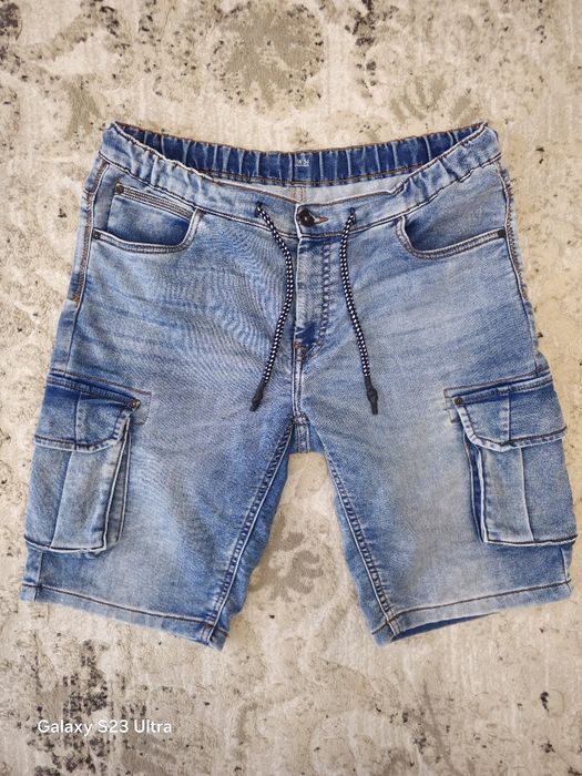 Pantaloni scurții de blugii