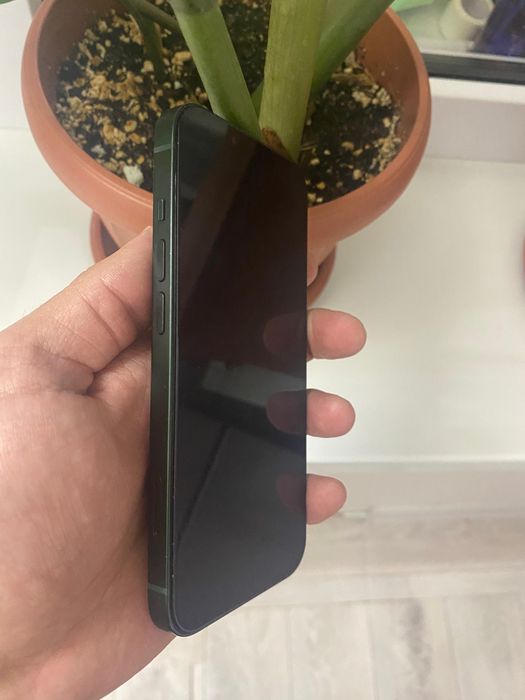 iPhone 13 128 GB green в идеале